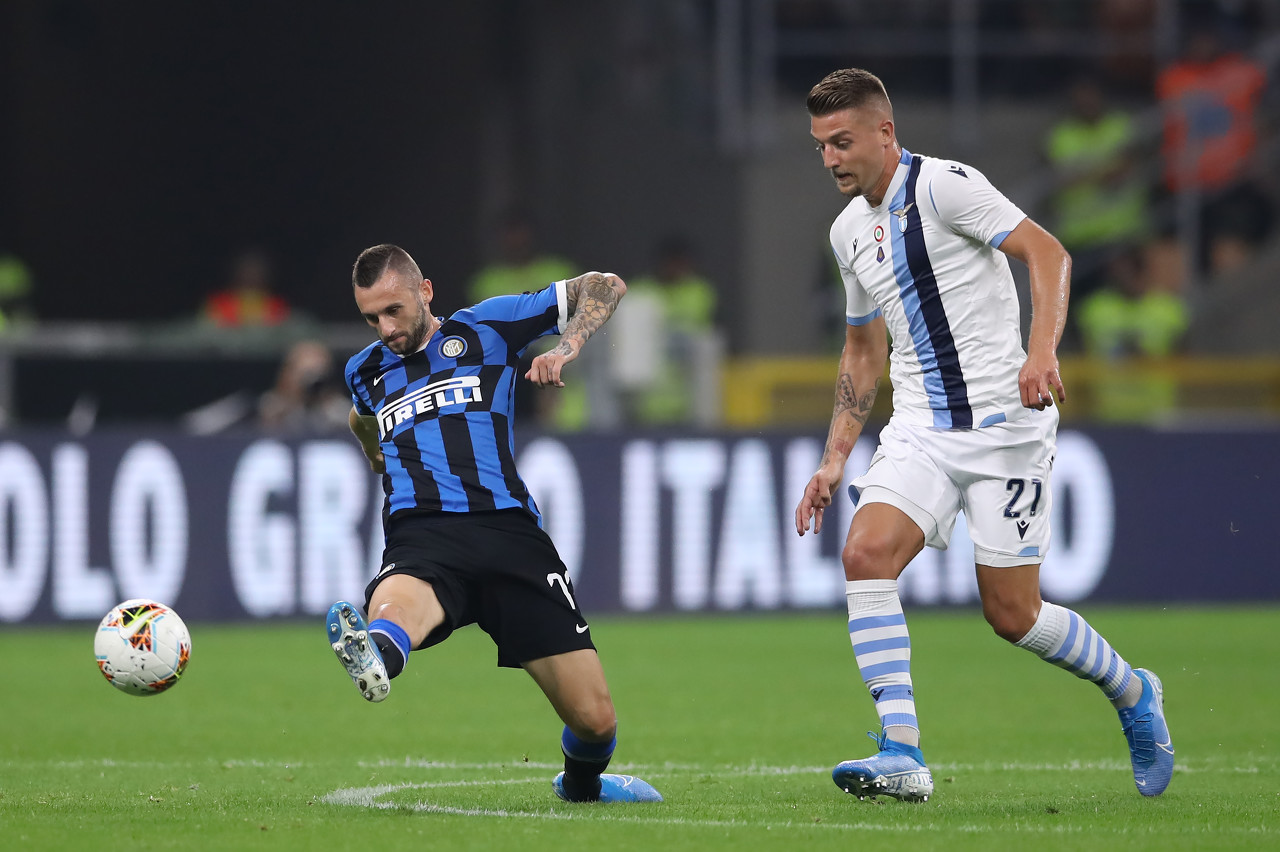 用战术配合 用战术配合